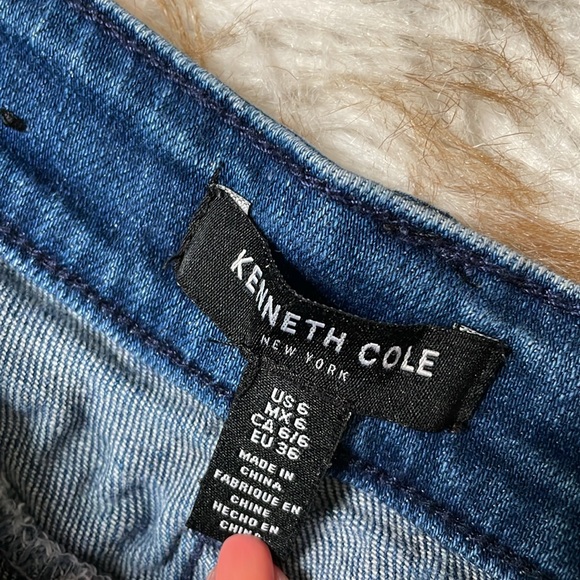 Kenneth Cole Jess crop flare jeans - Picture 2 of 5